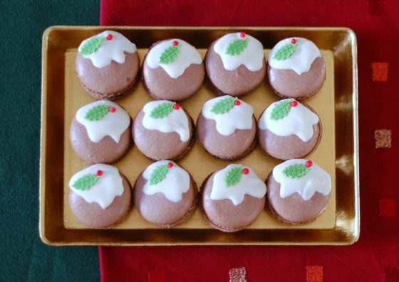 Christmas Pudding Macarons